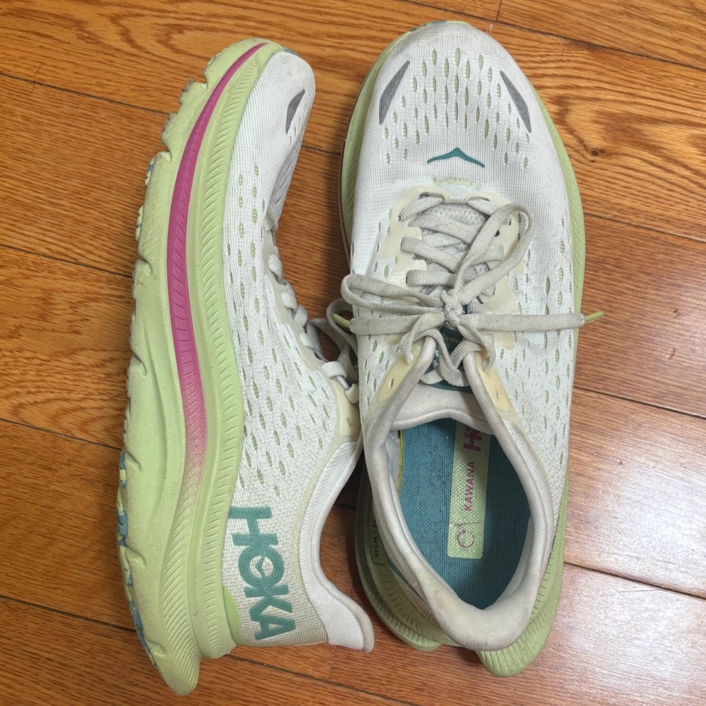 Hoka Women's kawana running shoes